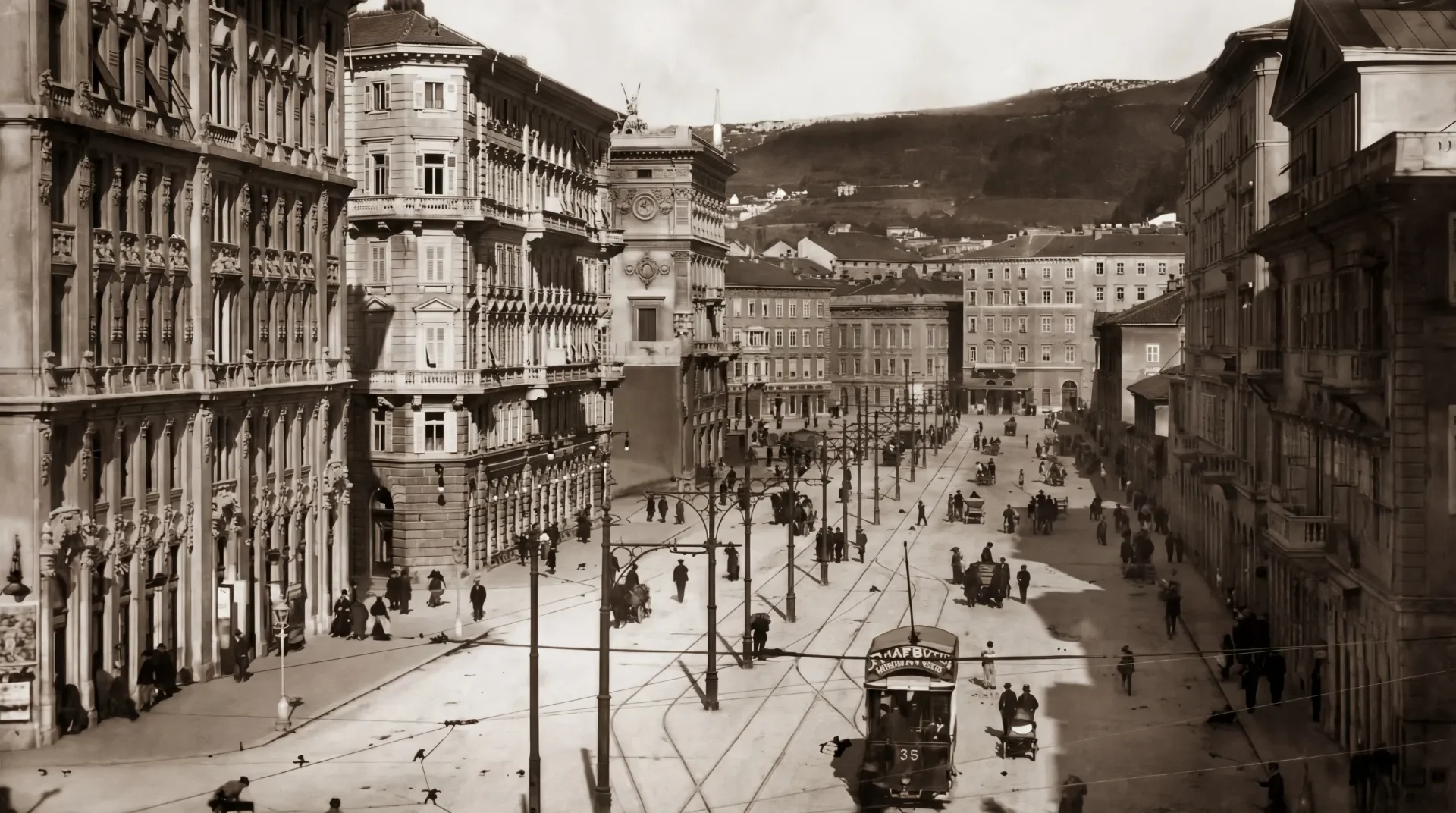 Contrada del Torrente in Trieste early 1900s