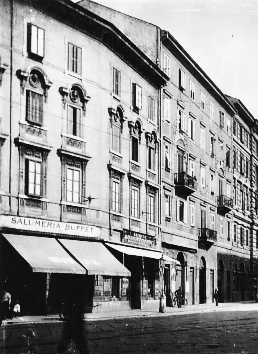Corsia Stadion 2, now Via Cesare Battisti – Angelo Marascutti Delicatessen (1914)