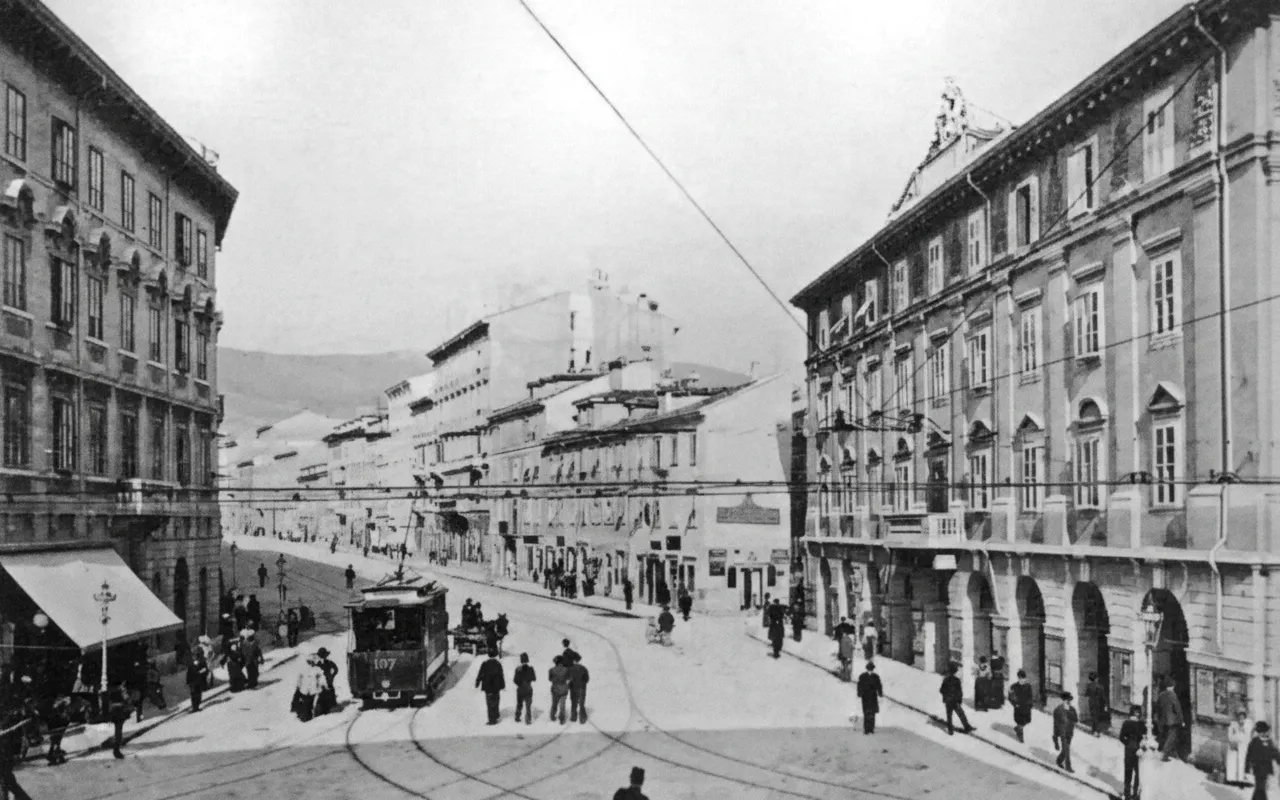 Corsia Stadion, Present-Day Via Battisti
