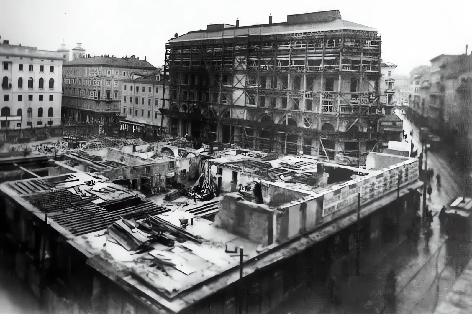 Construction of the Palazzo della RAS