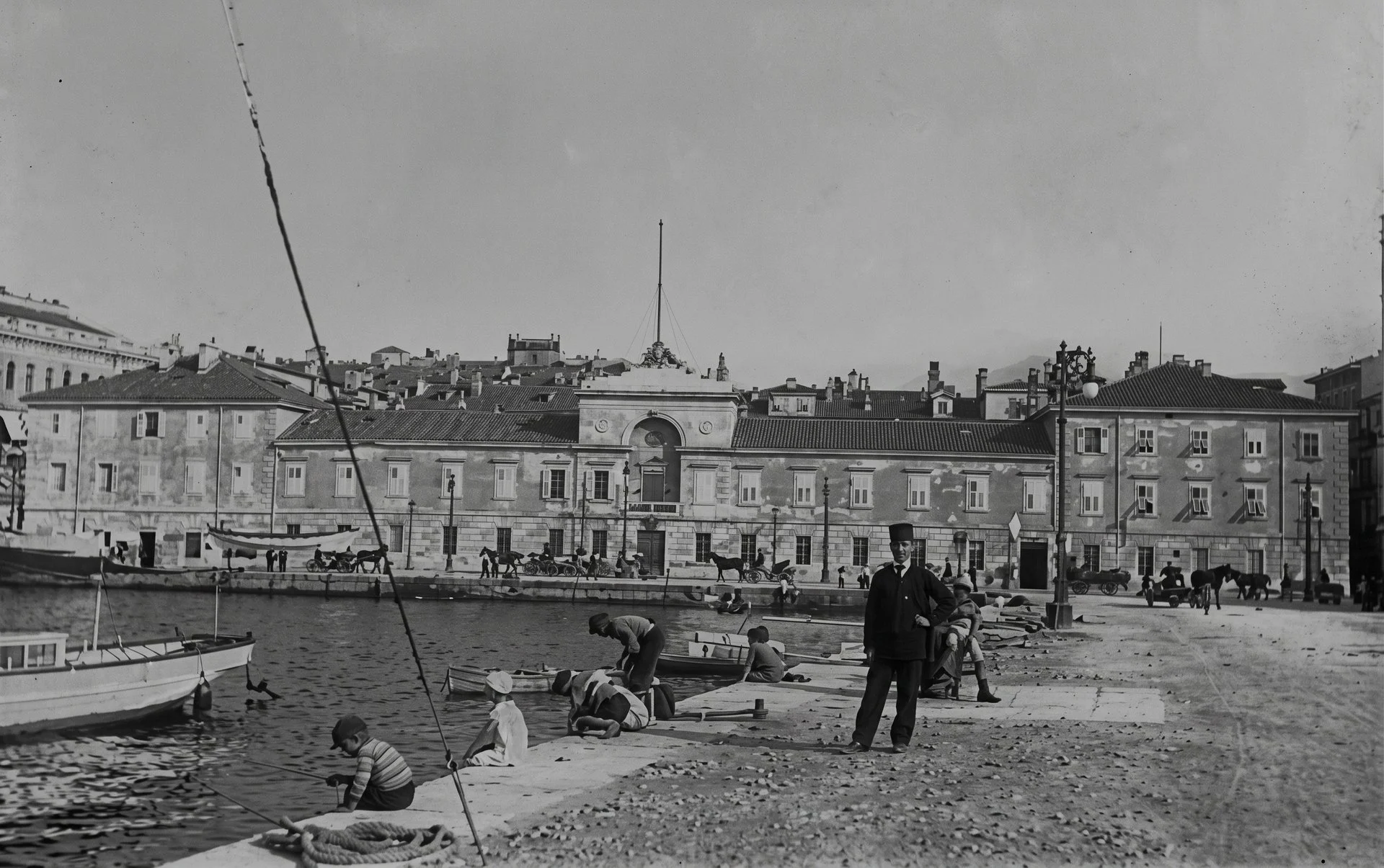 Edificio dell'I.R. Governo marittimo e della sanità sulle Rive