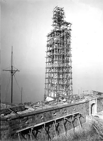 Faro della Vittoria under Construction