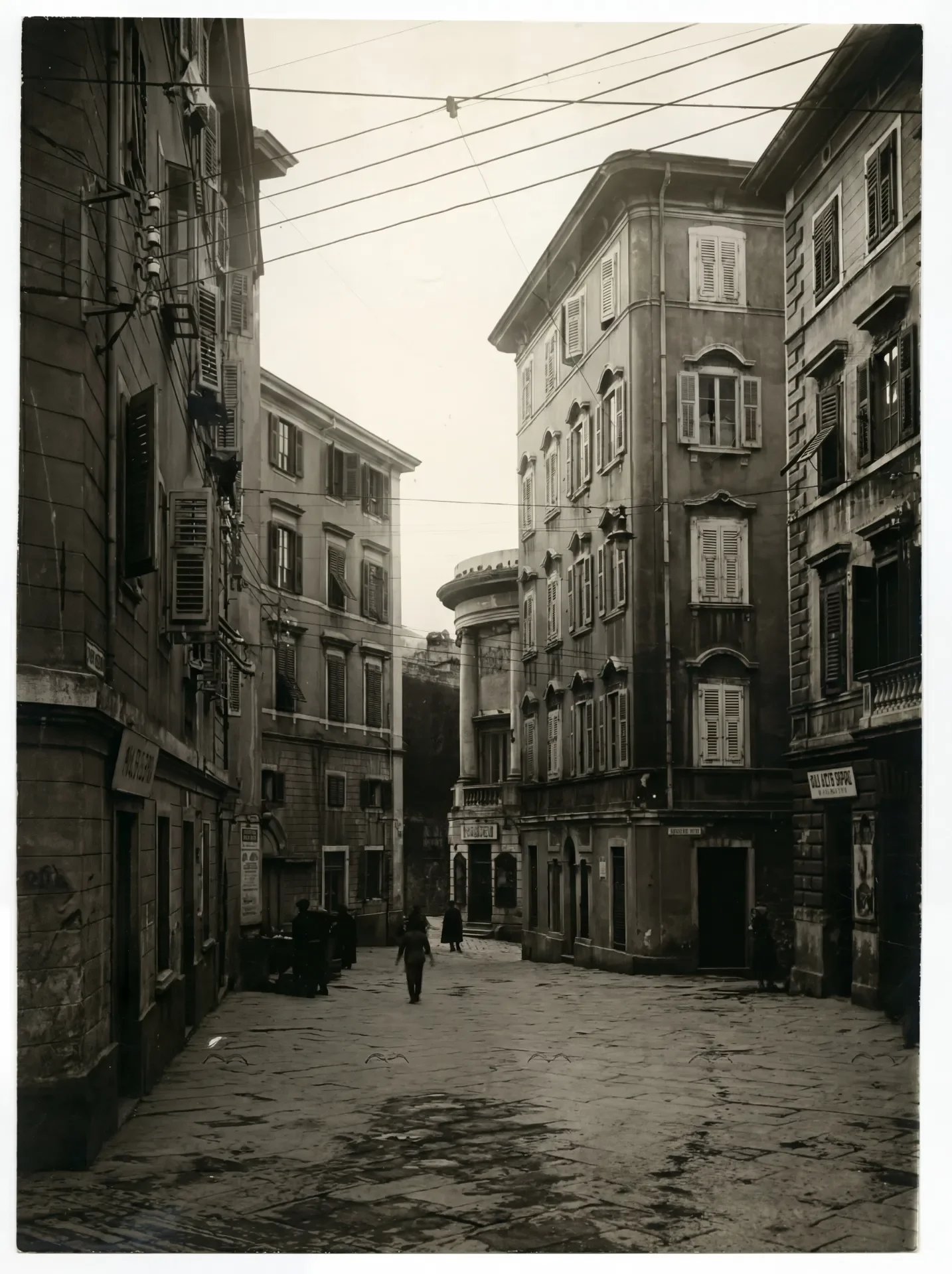 Piazza Barbacan viewed from Via di Riccardo