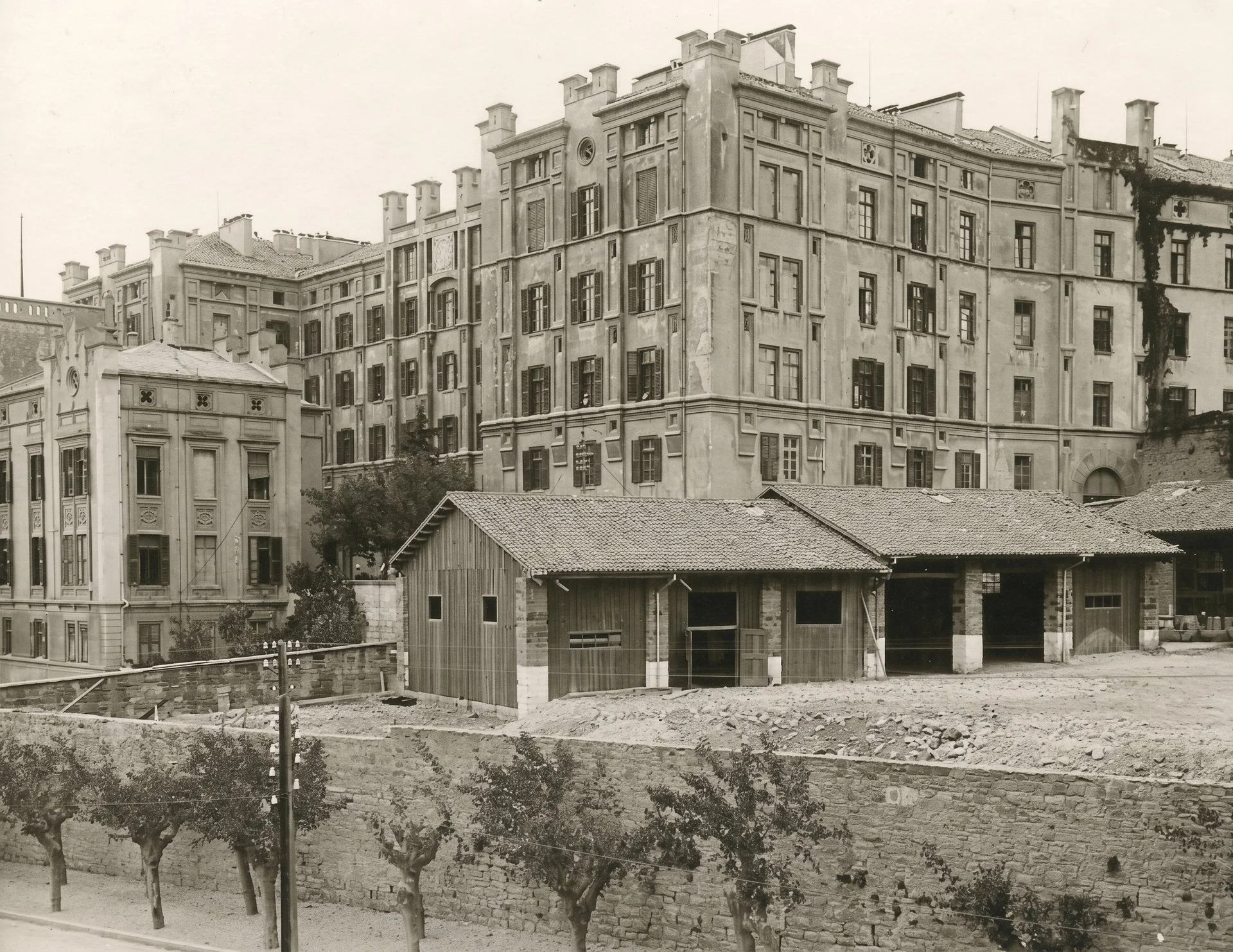 Trieste's military hospital with its service barracks