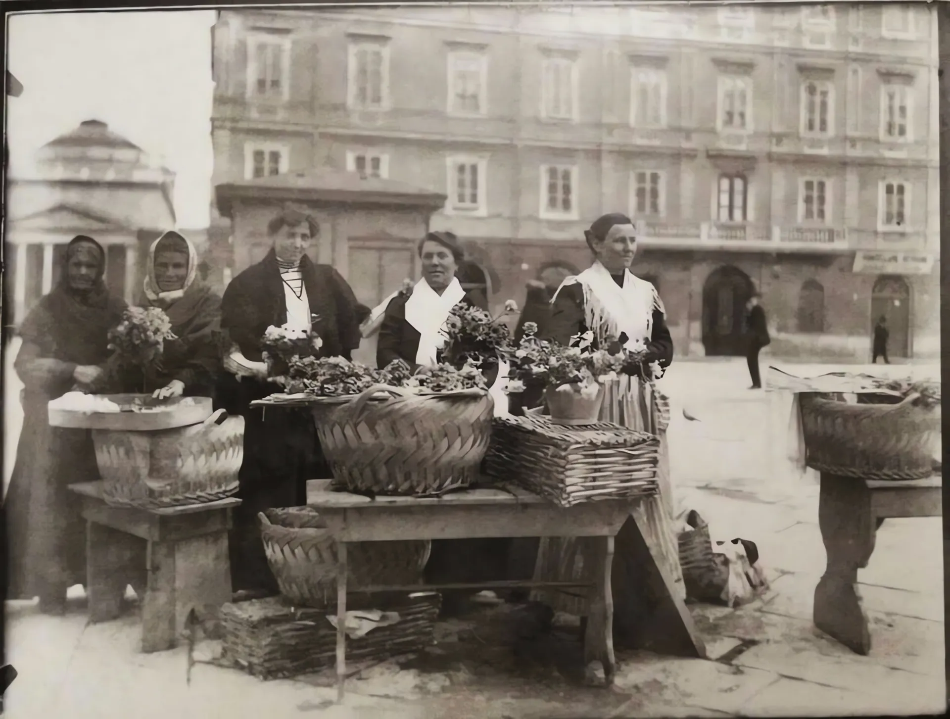 Market of Piazza Ponterosso