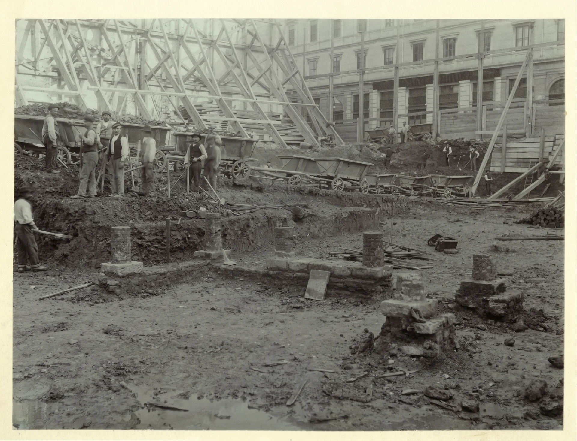 Palazzo Dettelbach (Greinitz) - Archaeological findings in Trieste