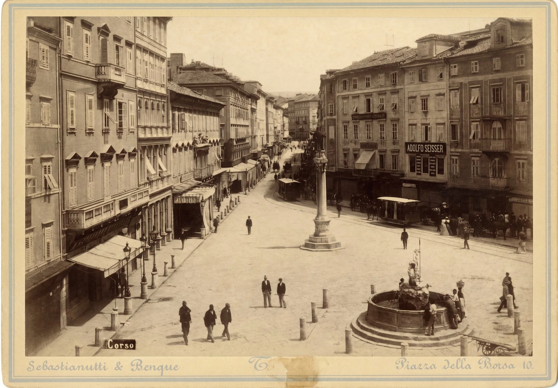 Piazza della Borsa con la Colonna di Leopoldo I