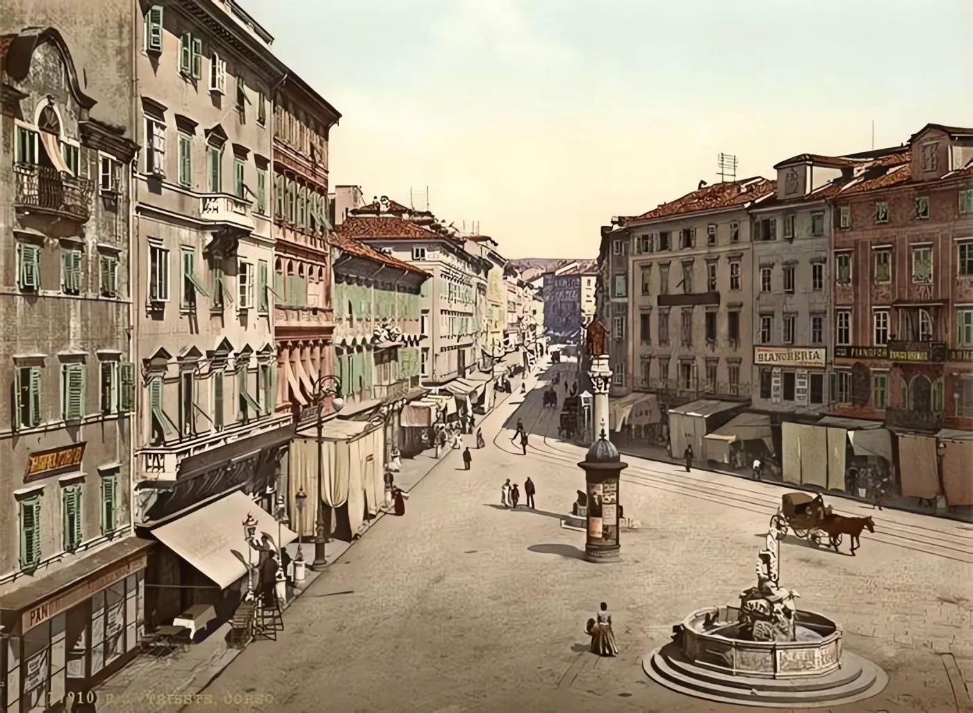 Piazza della Borsa and via del Corso