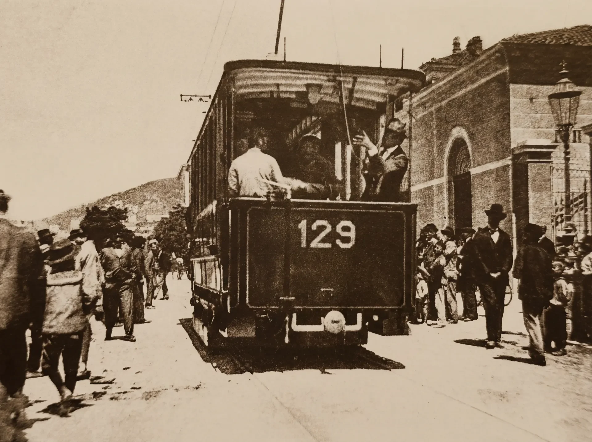 Storia dei trasporti pubblici a Trieste: dall'omnibus al tram elettrico
