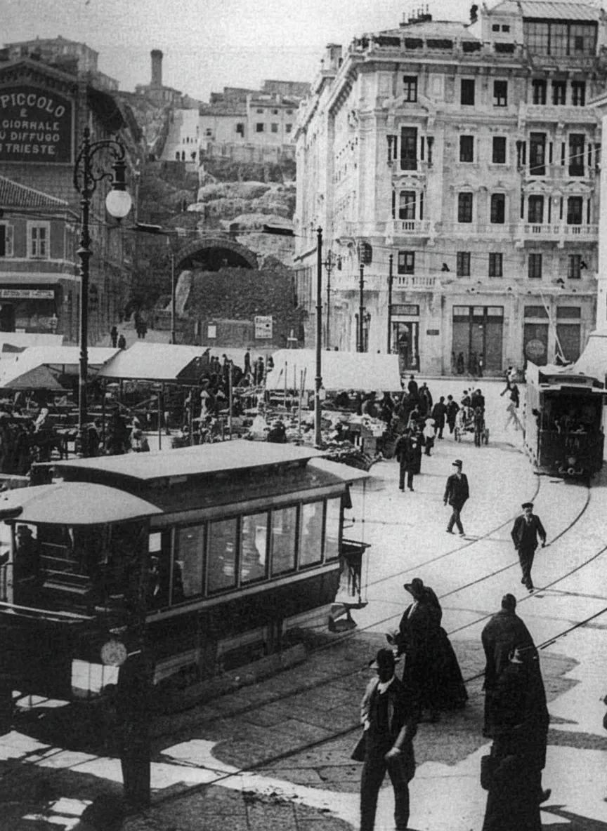 Piazza Goldoni in 1906 – Montuzza Tunnel under construction