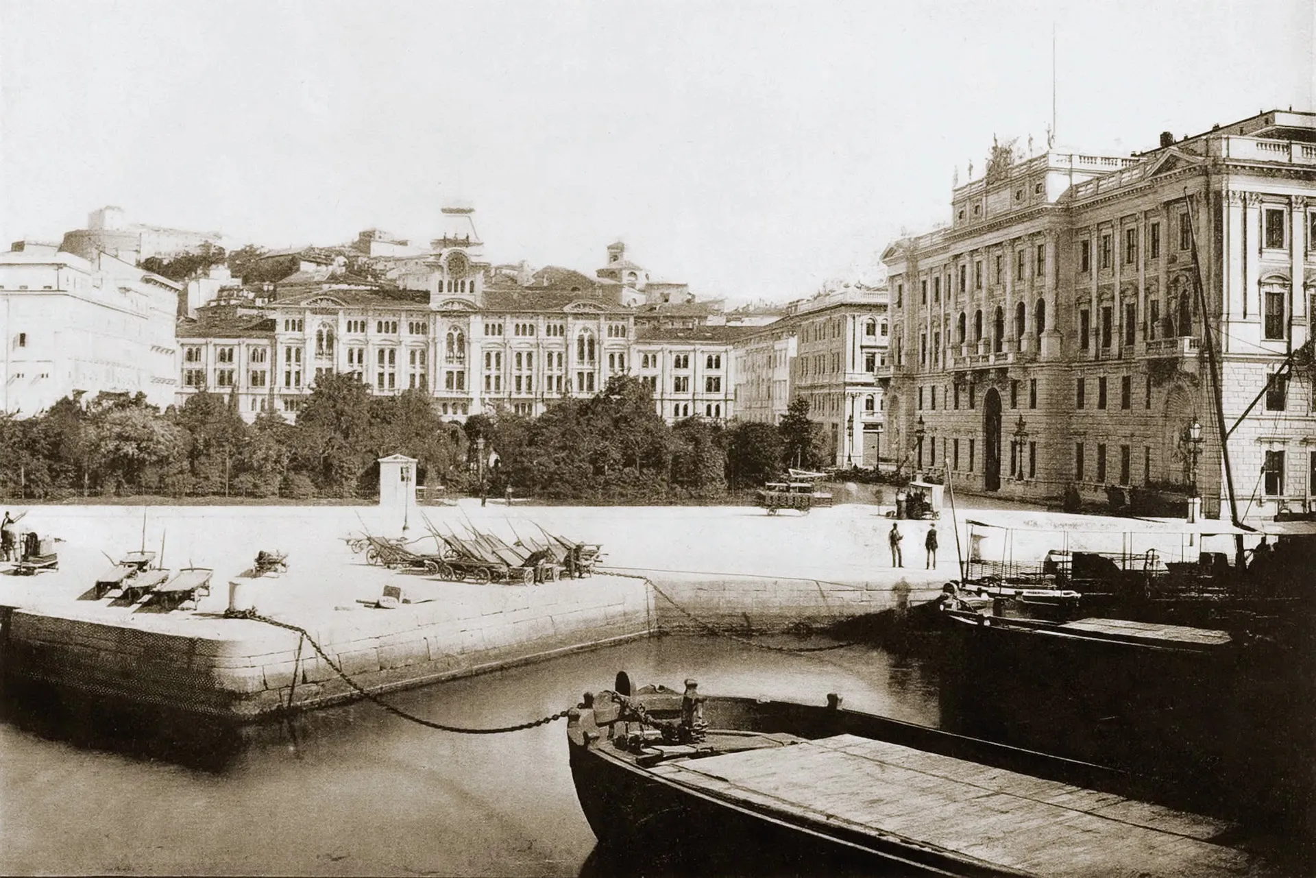Piazza Unità