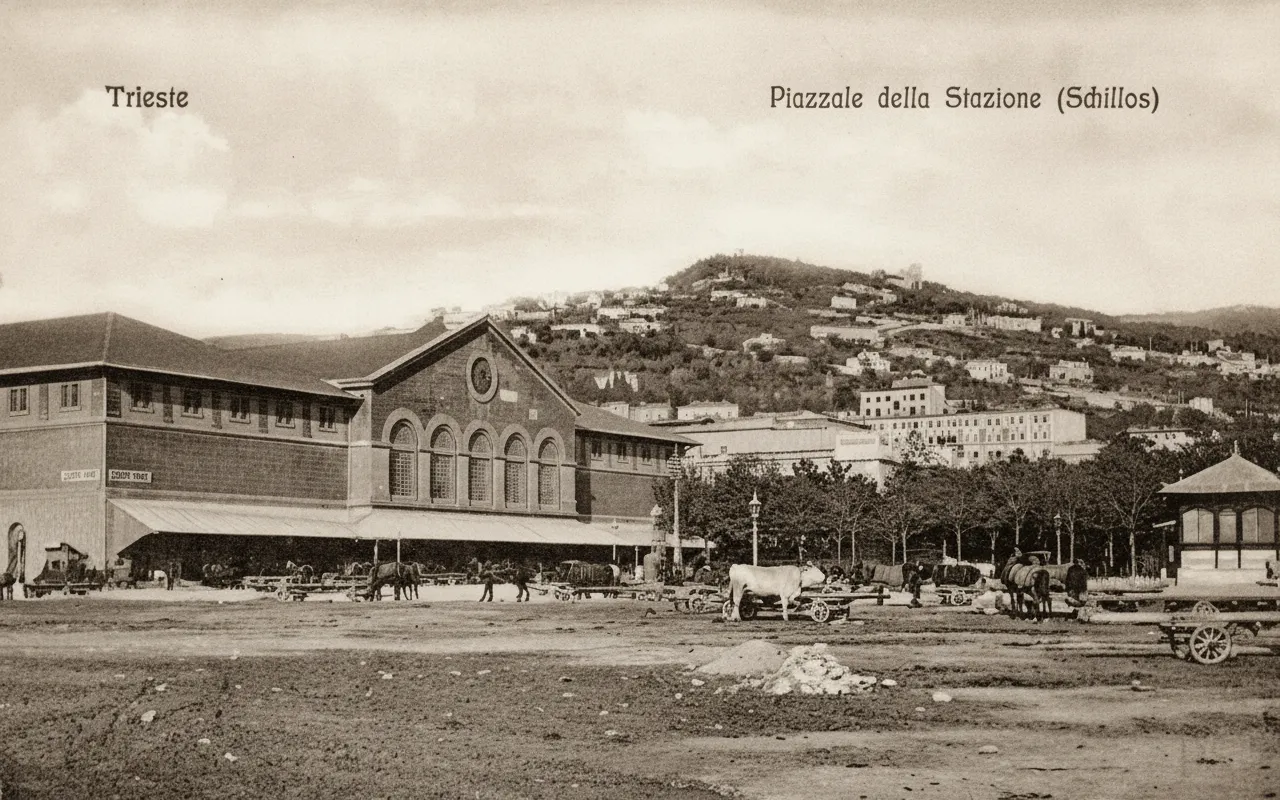 Piazzale della Stazione, now piazza Libertà with the silo and the wide garden overlooking the Stazione Meridionale - early 1900s