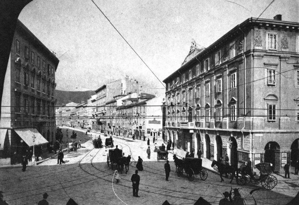 Arcades of Chiozza and Stadion Lane