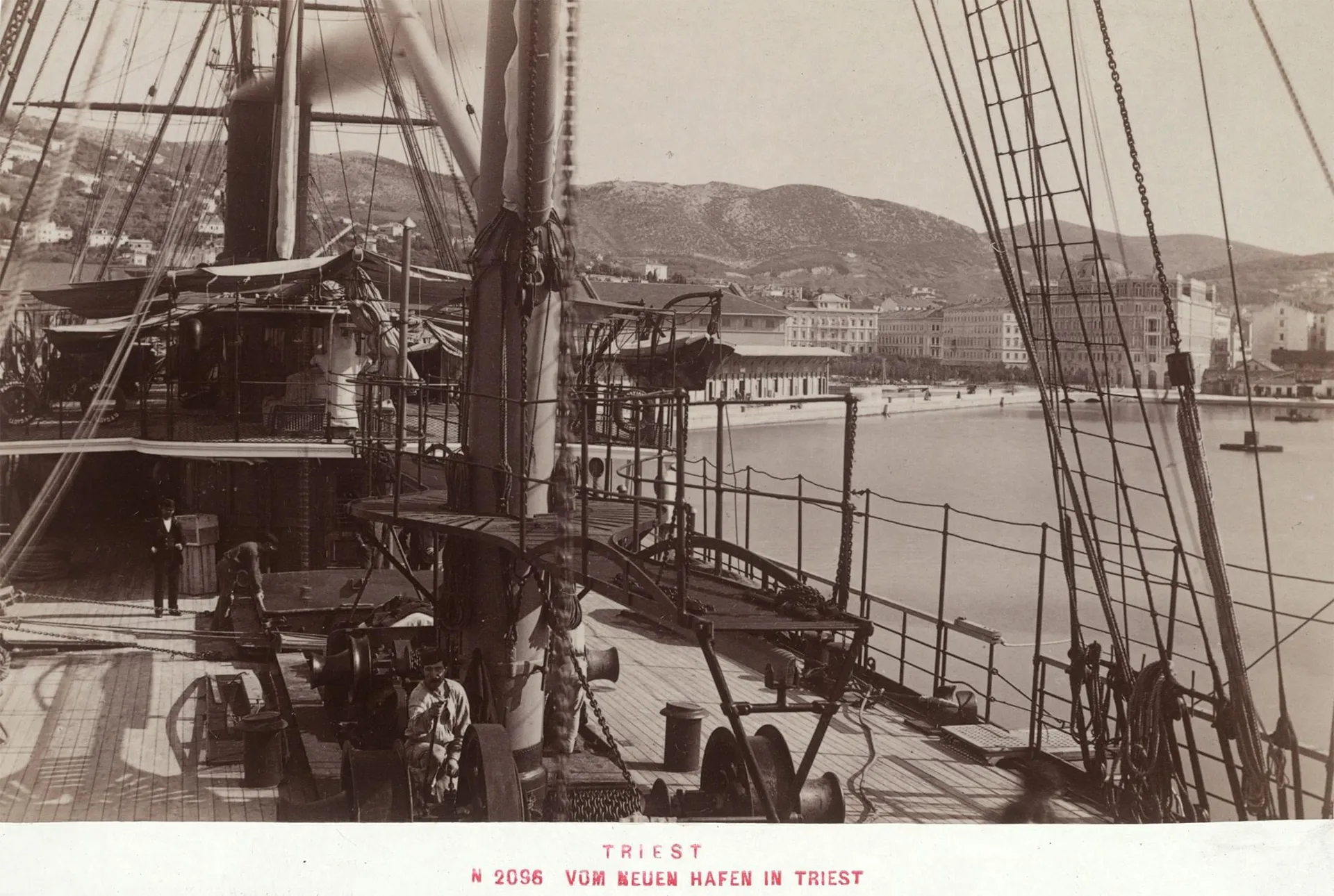Porto Nuovo and Piazza della Stazione