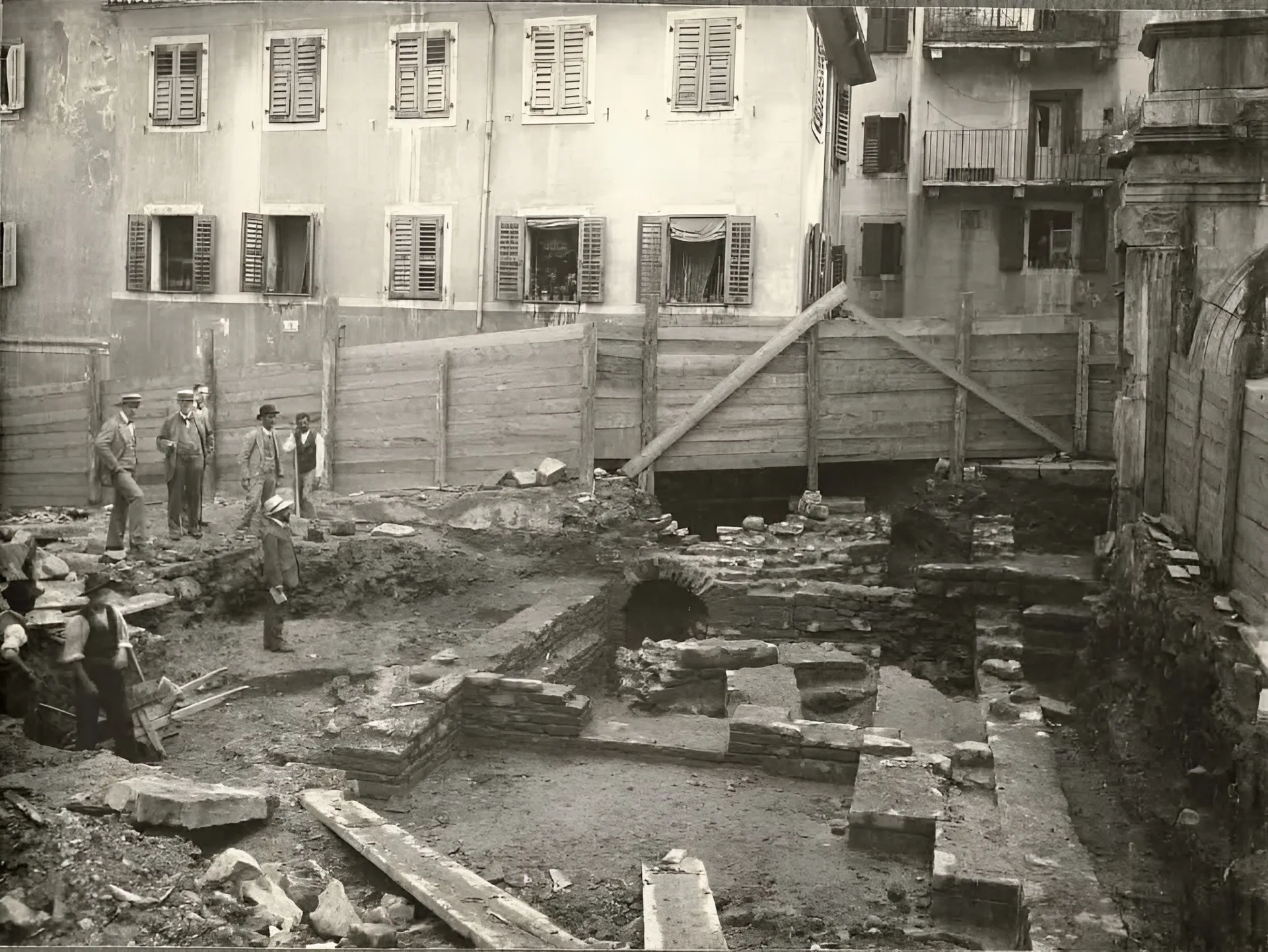 Archaeological Excavations at the Arco di Riccardo