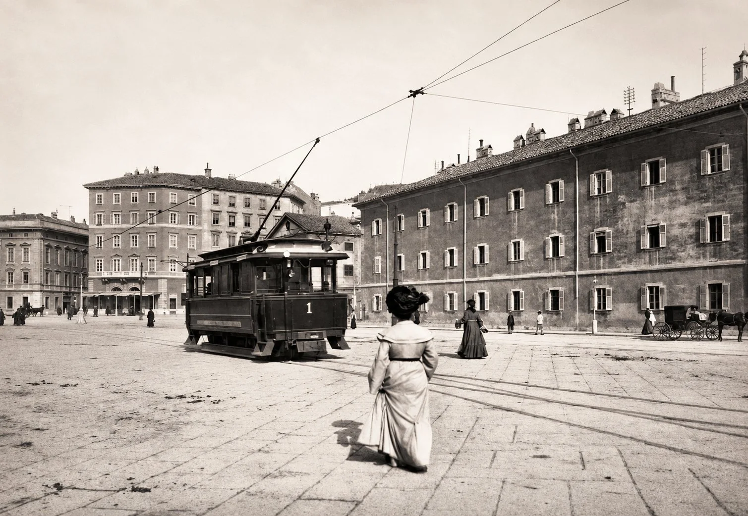 Via del Torrente towards Piazza della Caserma